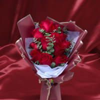 love blossom Valentine Bouquet