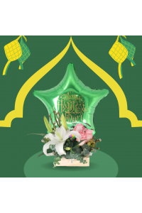 Meriah suasana Floral Table Arrangement